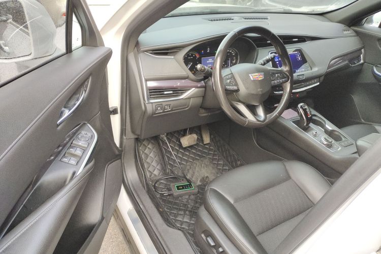 凯迪拉克XT4 2020款 改款 28T 两驱技术型中控内饰20