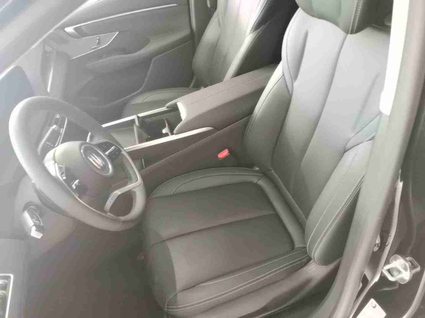 车辆左侧前座椅状态