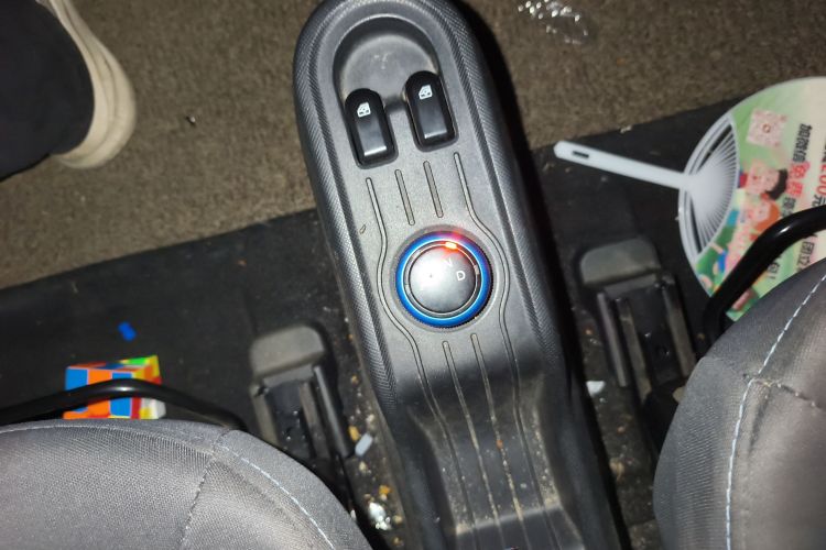 五菱汽车 宏光MINIEV 2021款 马卡龙时尚款 三元锂中控内饰18