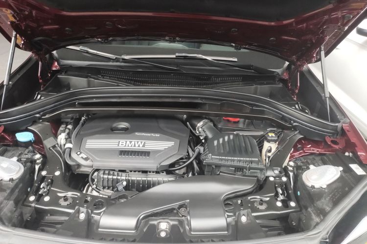 宝马X1 2020款 sDrive20Li 尊享型机舱底盘24