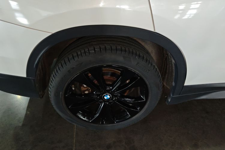 宝马X1 2020款 sDrive20Li 时尚型车身外观6006