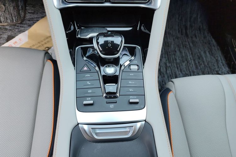 比亚迪 宋PLUS新能源 2021款 EV 旗舰型中控内饰18