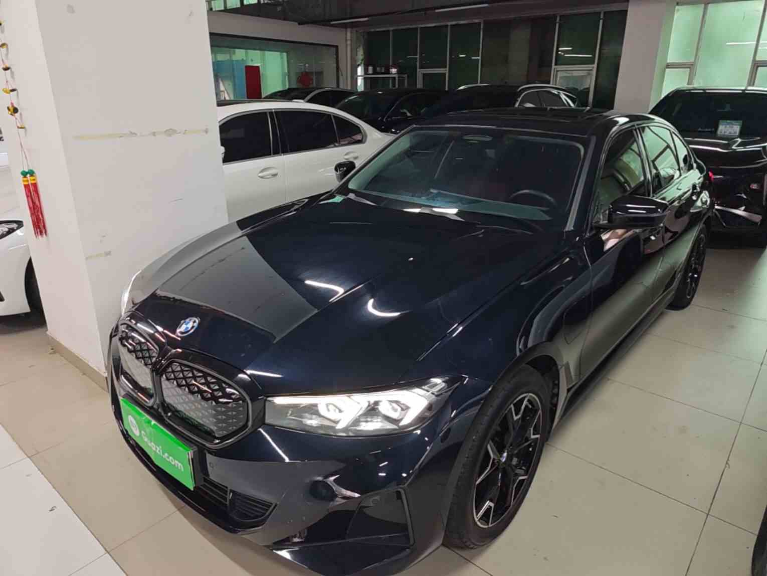 宝马i3 2025款 eDrive 40 L 曜夜套装(2)