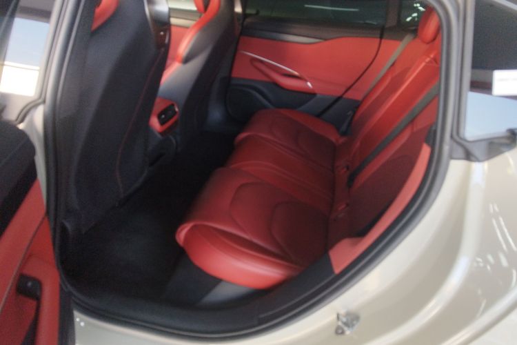 小米汽车 小米SU7 2024款 后驱长续航智驾版中控内饰7004