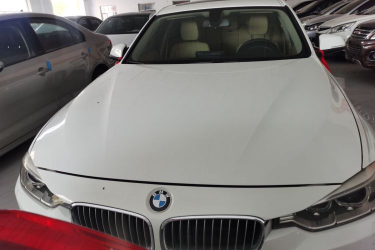 宝马3系 2014款 320Li 时尚型车身外观2