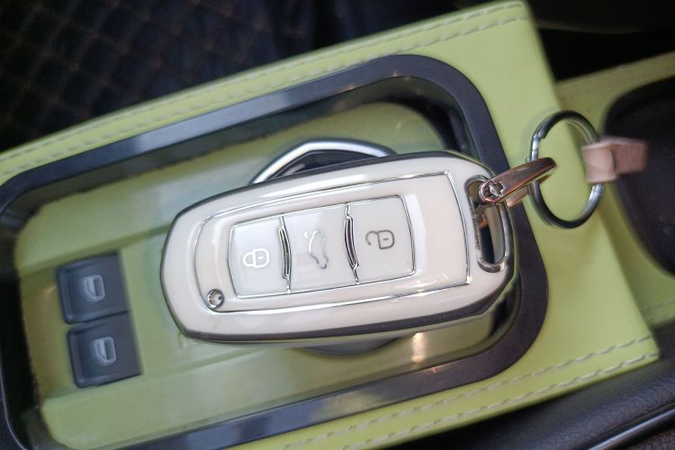 吉利银河 2023款 熊猫mini 200km 耐力熊中控内饰11