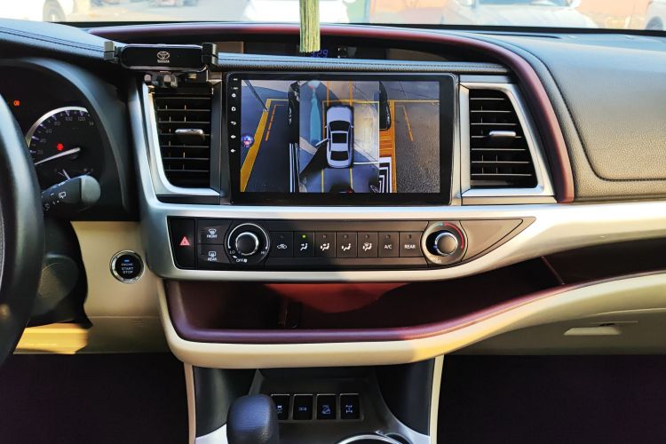 丰田 汉兰达 2015款 2.0T 四驱精英版 7座中控内饰16