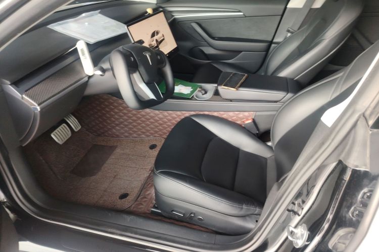 特斯拉 Model 3 2022款 Performance高性能全轮驱动版中控内饰19