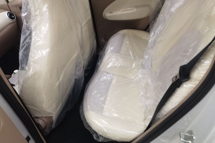 五菱汽车 宏光MINIEV 2025款 四门版 进阶款中控内饰21