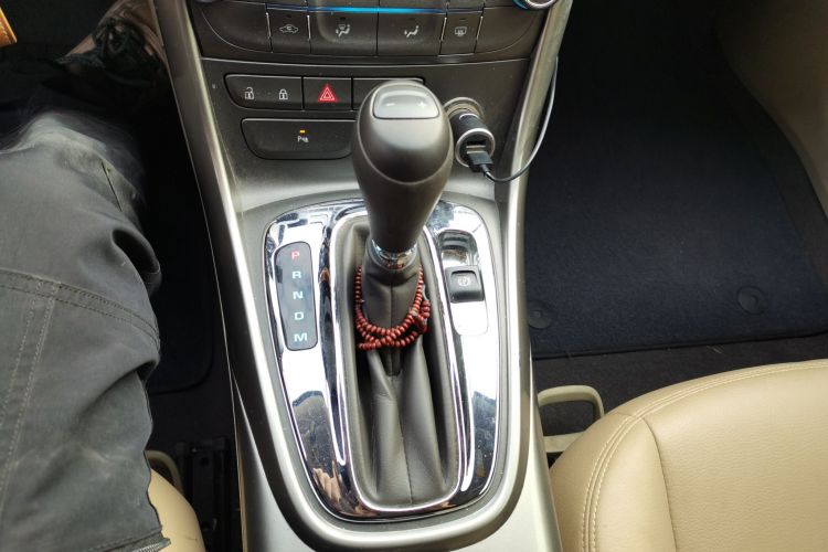 雪佛兰 迈锐宝 2014款 2.0L 自动舒适版中控内饰18