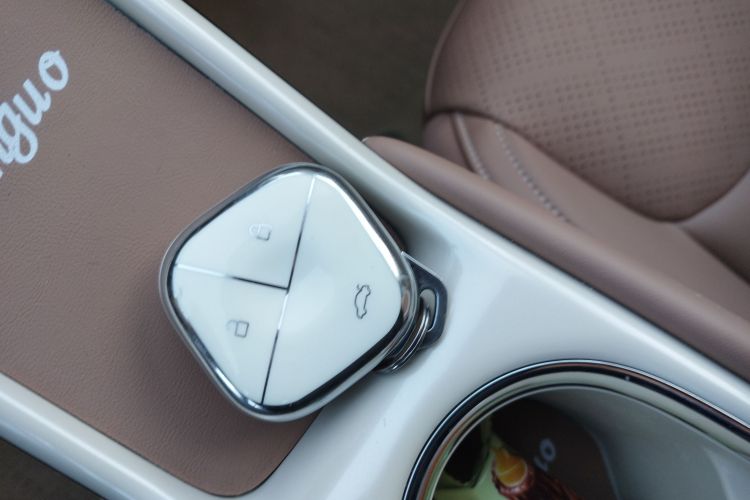 五菱汽车 五菱缤果 2025款 333km 悦享款中控内饰7001