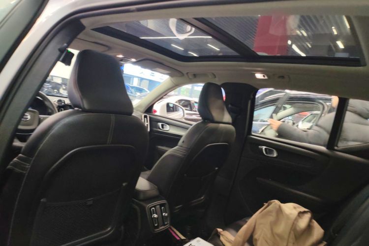 沃尔沃XC40 2022款 T4 四驱智远豪华版中控内饰22