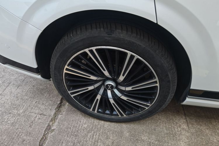 小鹏G9 2022款 702 Max车身外观6008