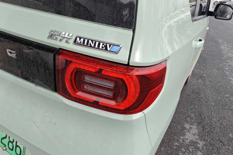 五菱汽车 宏光MINIEV 2021款 马卡龙时尚款 磷酸铁锂车身外观9