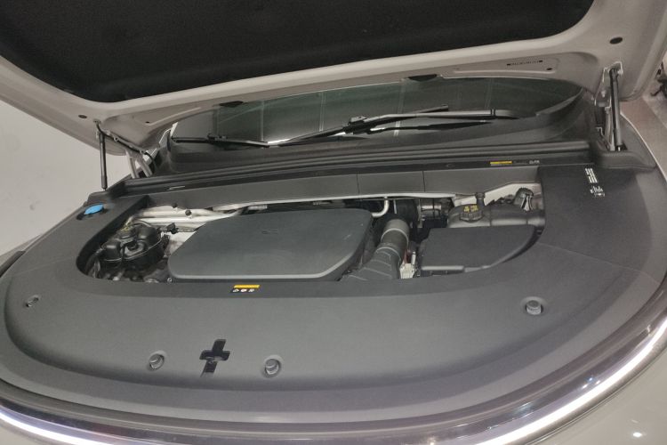 理想汽车 理想L6 2024款 Pro机舱底盘24