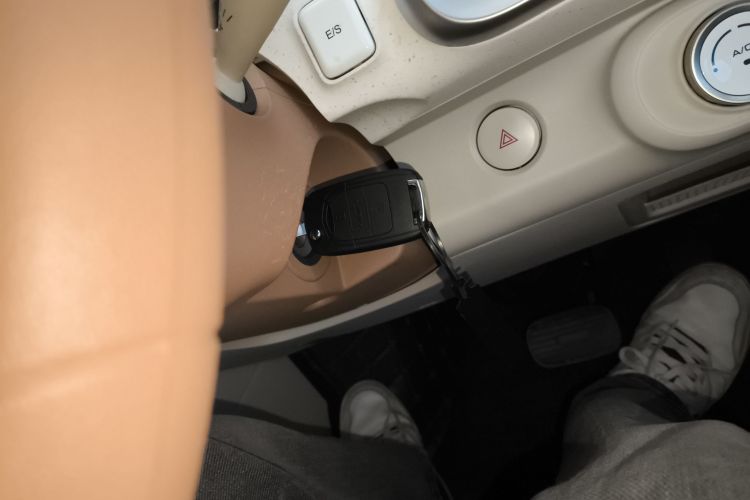 五菱汽车 宏光MINIEV 2024款 第三代 215km 青春版中控内饰11