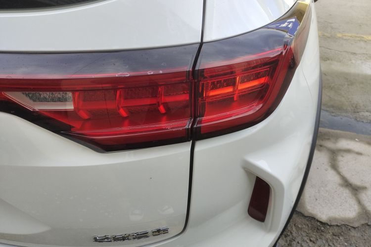 哈弗赤兔 2021款 激擎版 1.5T 白银兔车身外观6006