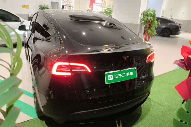 特斯拉 Model Y 2024款 Performance高性能版车身外观6