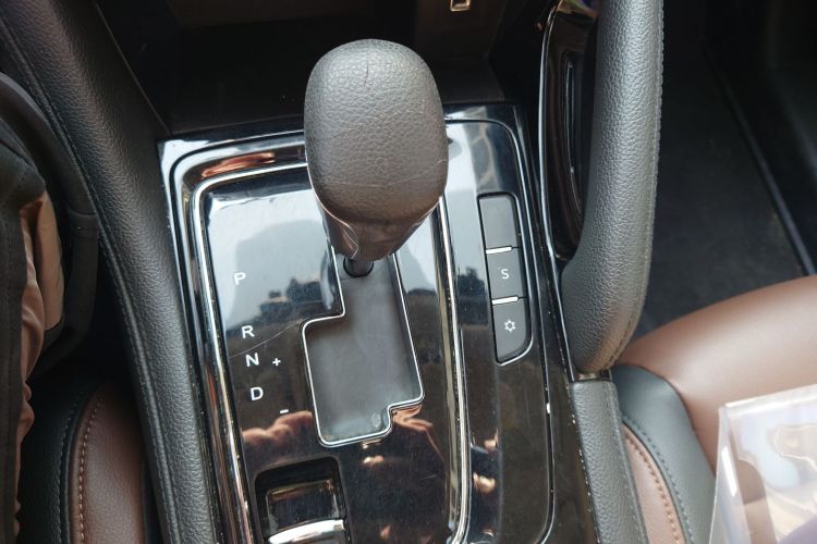 东风风神AX7 2018款 经典 1.6T 自动豪华型中控内饰18