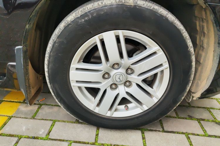 马自达8 2015款 2.5L 至尊版车身外观10