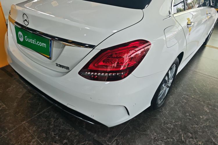奔驰C级 2020款 改款 C 200 L 时尚型运动版车身外观9