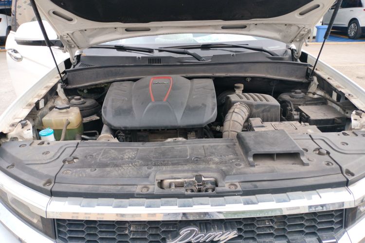 众泰 大迈X7 2018款 2.0T 自动尊贵型机舱底盘24