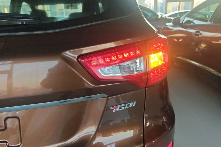 长安CS75 2017款 尚酷版 1.5T 自动锋享型车身外观6006