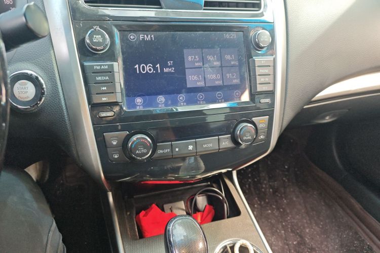 日产 天籁 2014款 公爵 2.5L XV尊享版中控内饰16