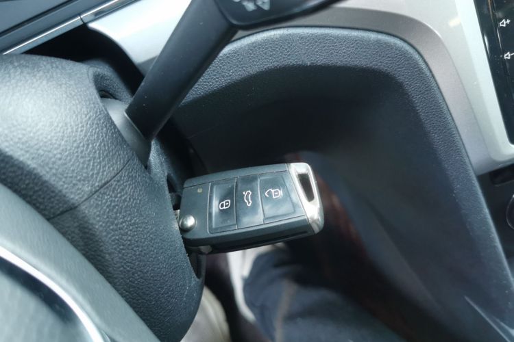 大众 凌渡 2019款 230TSI DSG风尚版 国VI中控内饰7001