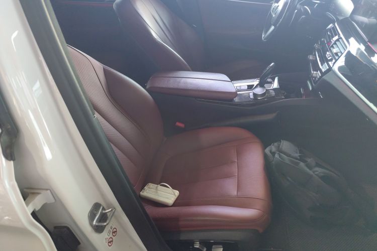 宝马5系 2020款 530Li 领先型 M运动套装局部细节41