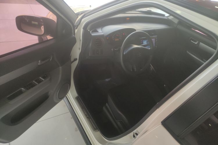 铃木 雨燕 2016款 1.5L 自动时尚型酷玩版中控内饰7003