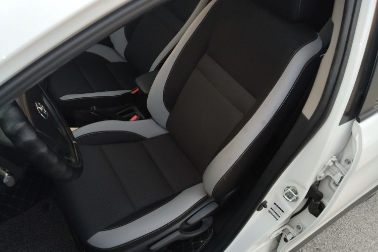 丰田 YARiS L 致炫 2020款 致炫X 1.5L CVT领先版中控内饰19