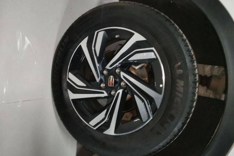 红旗HS5 2022款 改款 2.0T 智联旗享版车身外观56