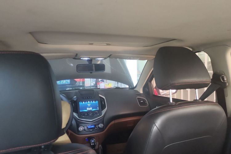 吉利汽车 金刚 2016款 1.5L 手动精英型局部细节22