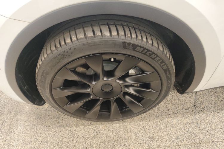 特斯拉 Model Y 2022款 改款 后轮驱动版车身外观6007