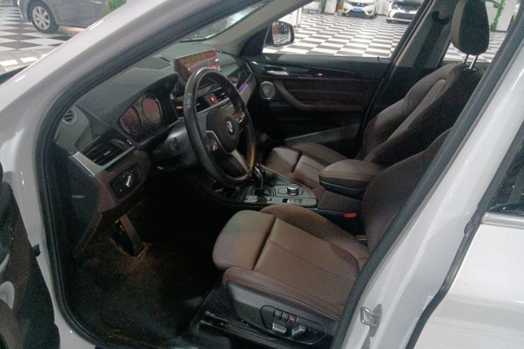 宝马X1 2022款 sDrive25Li 领先型中控内饰19