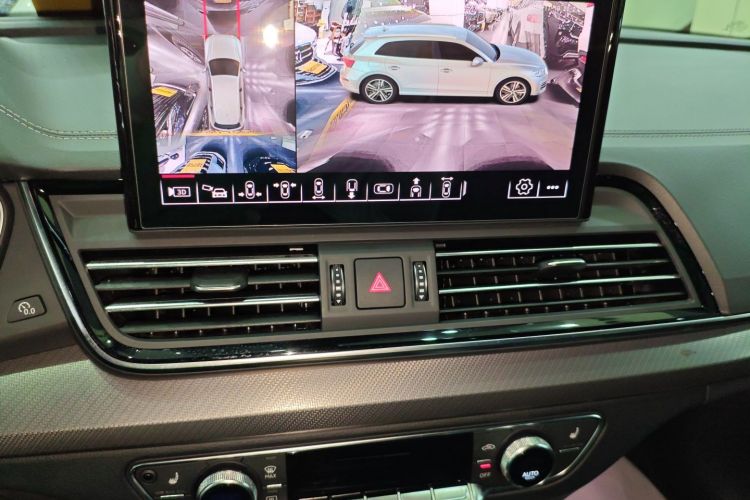 奥迪Q5L 2024款 40 TFSI 豪华动感型中控内饰16