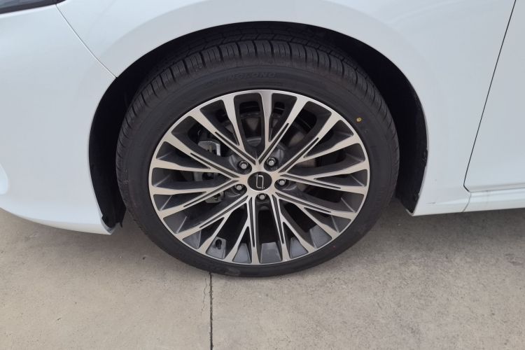 奔腾B70 2024款 龙腾版 1.5T 领跃型车身外观35