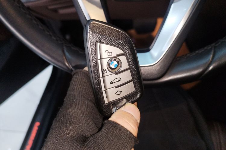 宝马5系 2020款 530Li xDrive 豪华套装中控内饰11