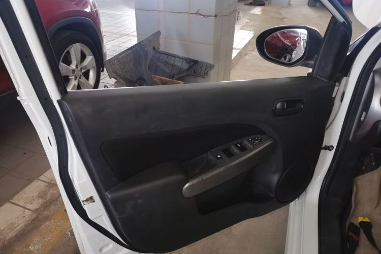 马自达2 2012款 三厢炫动 1.5L 手动时尚版中控内饰47