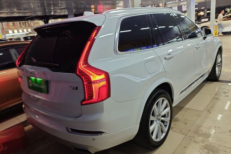 沃尔沃XC90 2019款 T6 智逸版 7座 国VI车身外观7