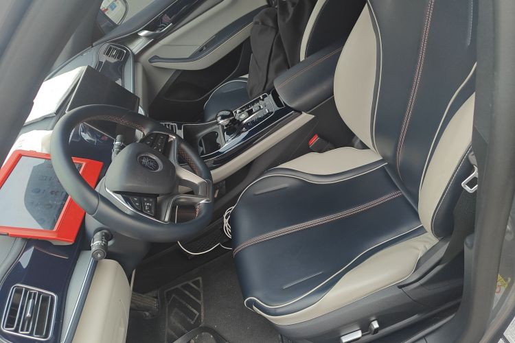 比亚迪 秦PLUS 2021款 DM-i 120KM 旗舰型中控内饰19