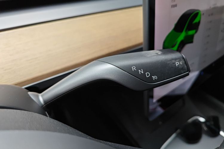 特斯拉 Model Y 2021款 标准续航后驱版中控内饰18