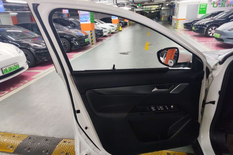 小鹏G3 2022款 G3i 520N+中控内饰7007