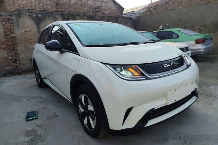 比亚迪 海豚 2025款 420km 自由版车身外观3