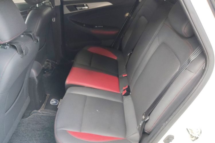 长安 逸动 2016款 XT 1.6L 手动俊酷型中控内饰21