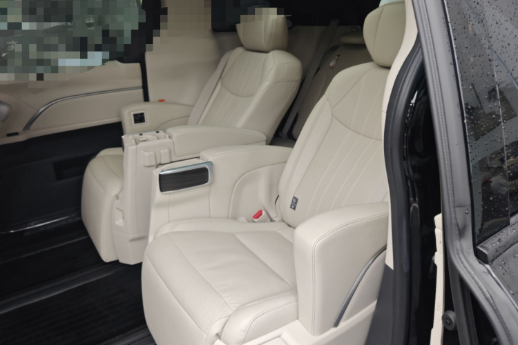 丰田 格瑞维亚 2024款 2.5L混动 旗舰ULTRA版中控内饰7004