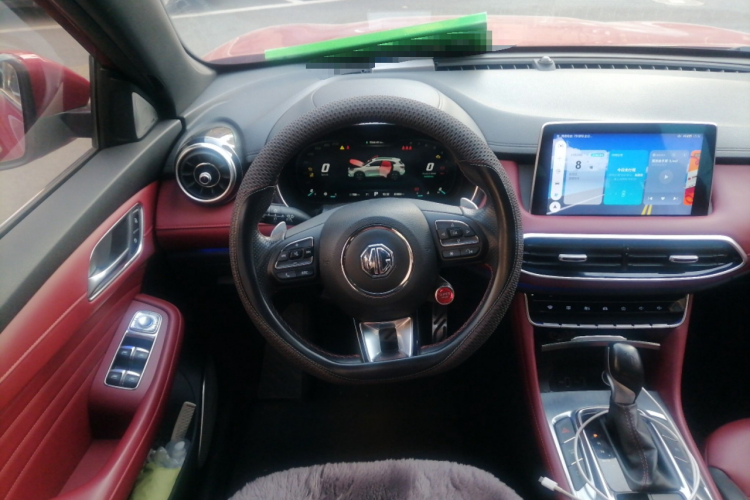 名爵HS 2018款 30T 自动四驱Trophy荷尔蒙超燃版 国V中控内饰13