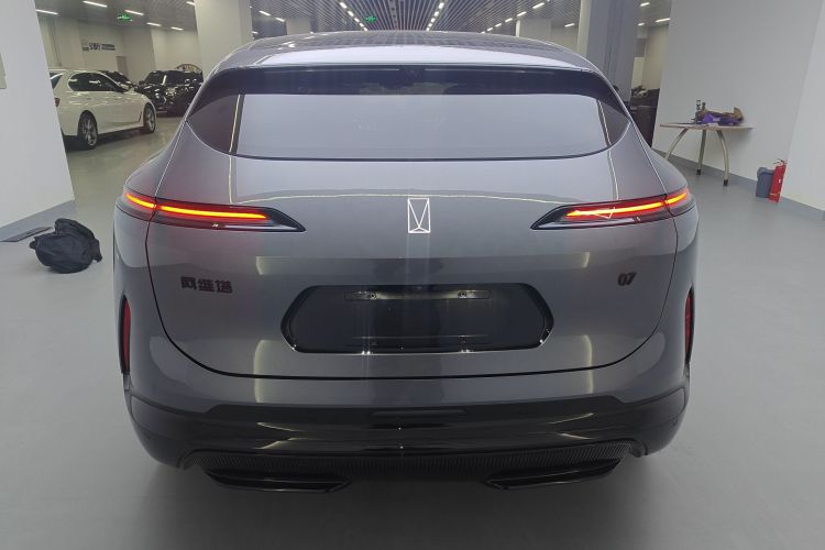 阿维塔07 2024款 Max增程版车身外观6