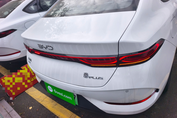 比亚迪 秦PLUS 2025款 DM-i 智驾版 55KM领先型车身外观6